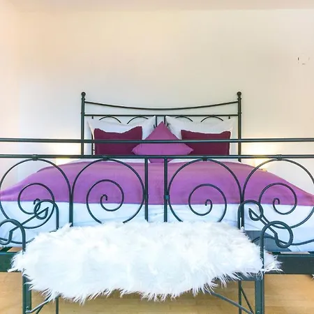 Апартаменти Alpen Loft *